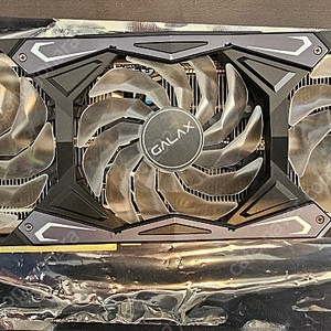 갤럭시 3080TI 불량 제품 판매 합니다. 화면 정상 출력 OCCT 테스트 10분후 재부팅 3080it 부품용 불량제품