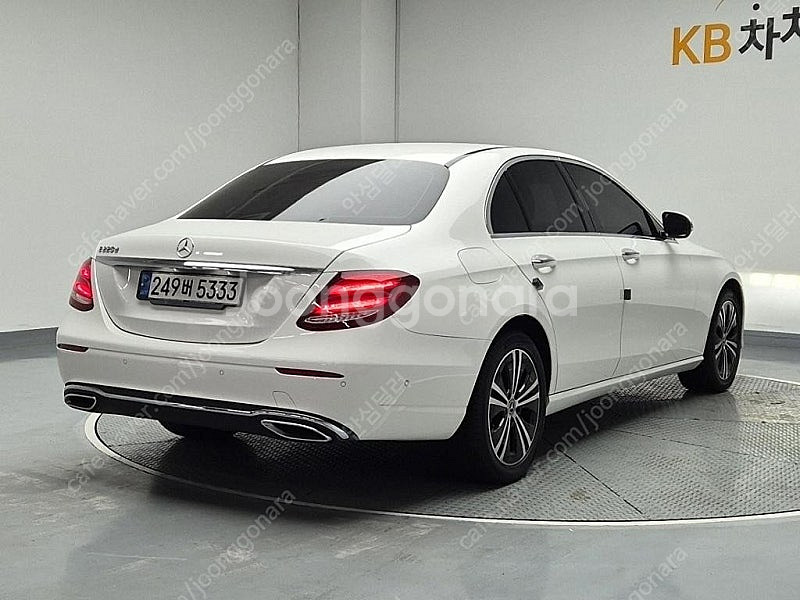 (실차주)벤츠 E-클래스 W213 E220d 아방가르드...--3