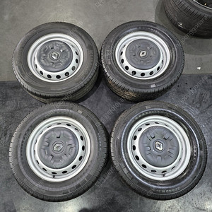 16인치 르노마스터 중고 순정 휠타이어 한대분 (225 65 16 타이어)