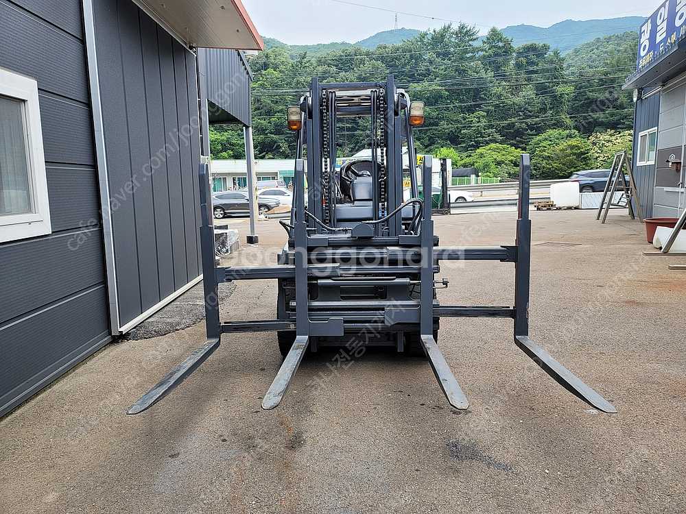 신차급 도요타 7FB 3톤 전동지게차 판매--4