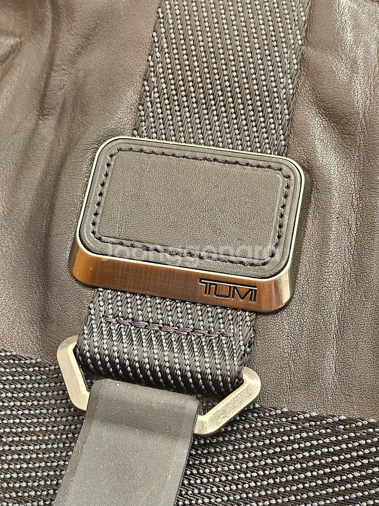 TUMI--1