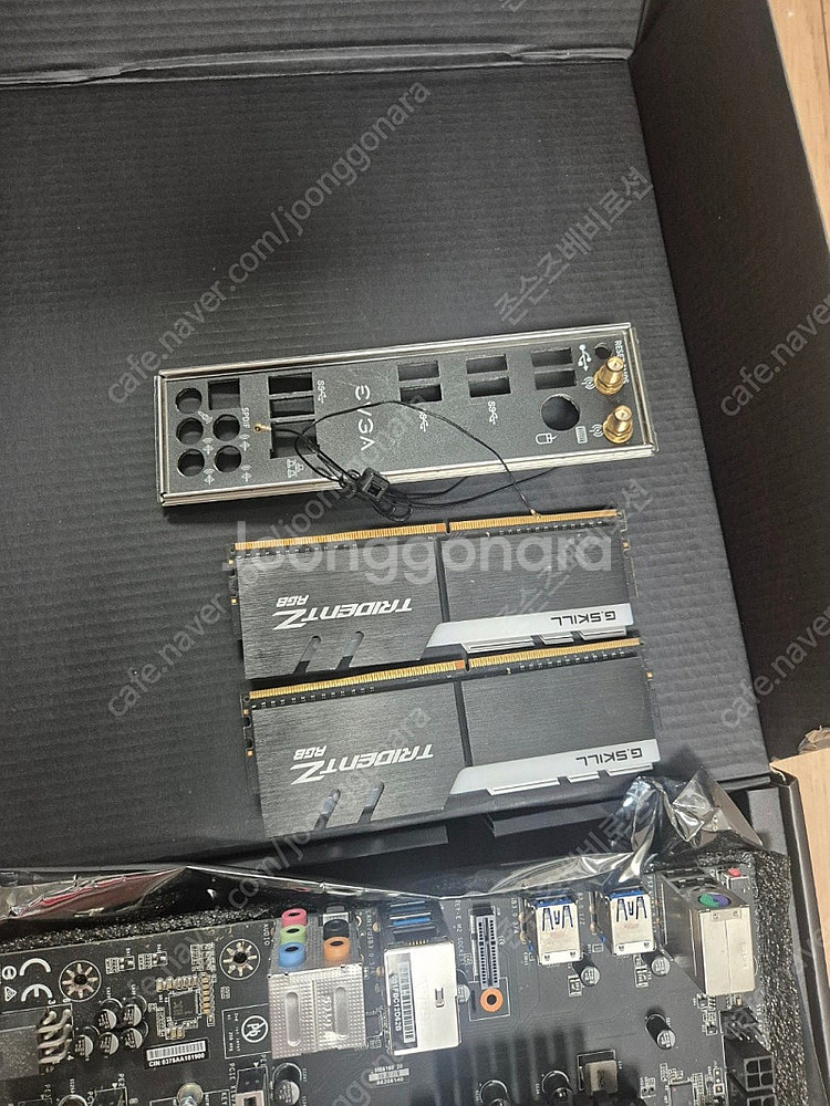 8700K(뚜따) + EVGA Z370M + 지스킬 C...--1