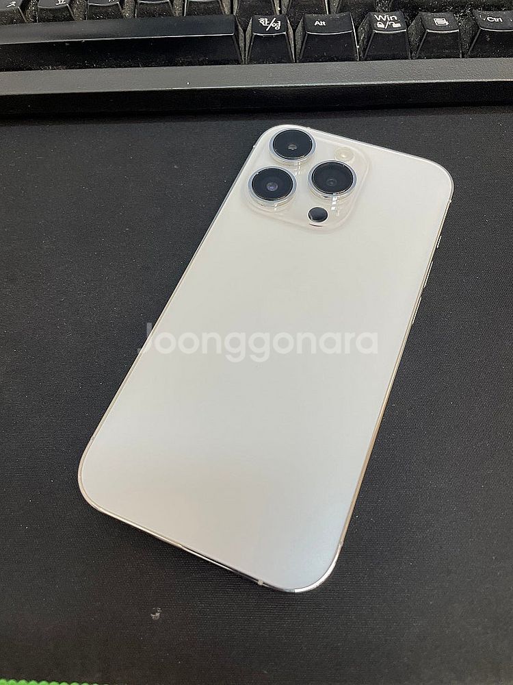 아이폰14프로 실버 128GB 상태좋은 중고67만팝니다...--1
