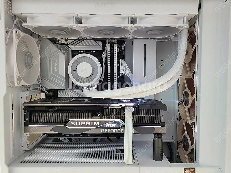 RTX 4090 슈프림X 24G 판매합니다--0