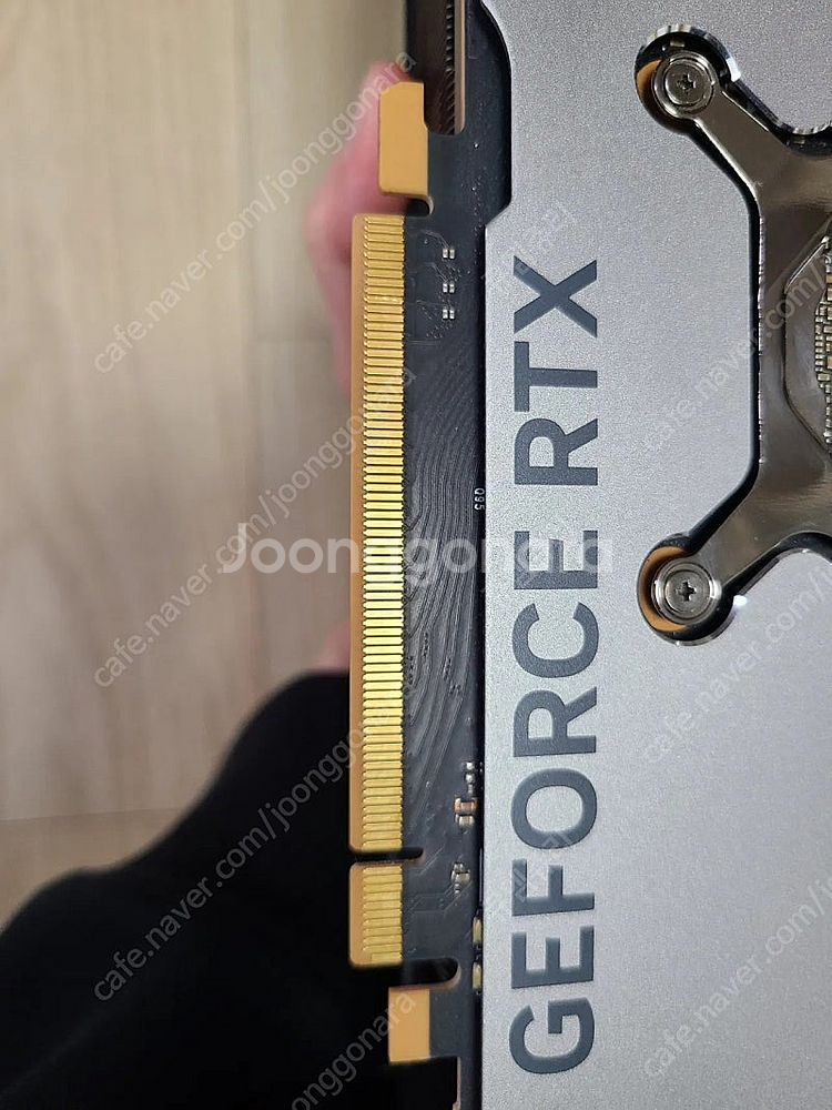 RTX 4090 슈프림X 24G 판매합니다--3