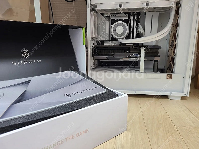 RTX 4090 슈프림X 24G 판매합니다--7