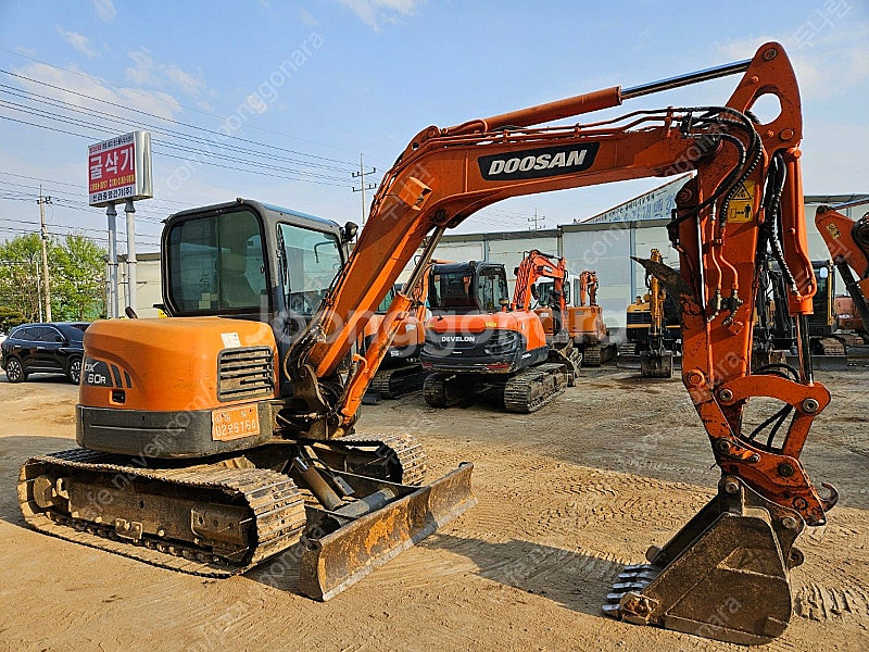 두산 DX60R 2011년식 코끼리집게 회전라인 가동6...--1