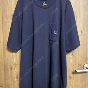 니들스 크루넥 반팔 티셔츠 판매합니다. [에그플랜트/L]