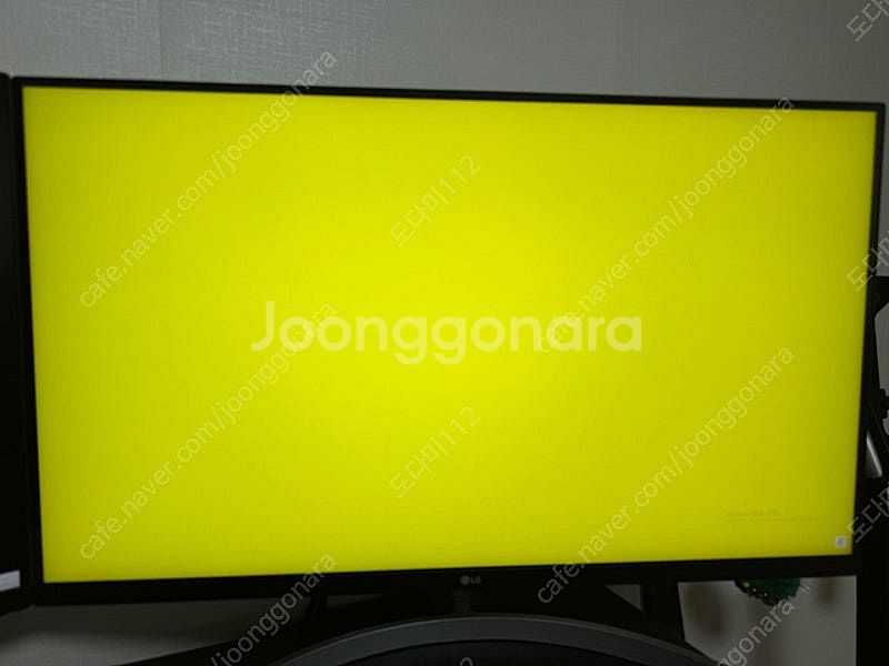 32UL550 모니터 판매합니다.--4