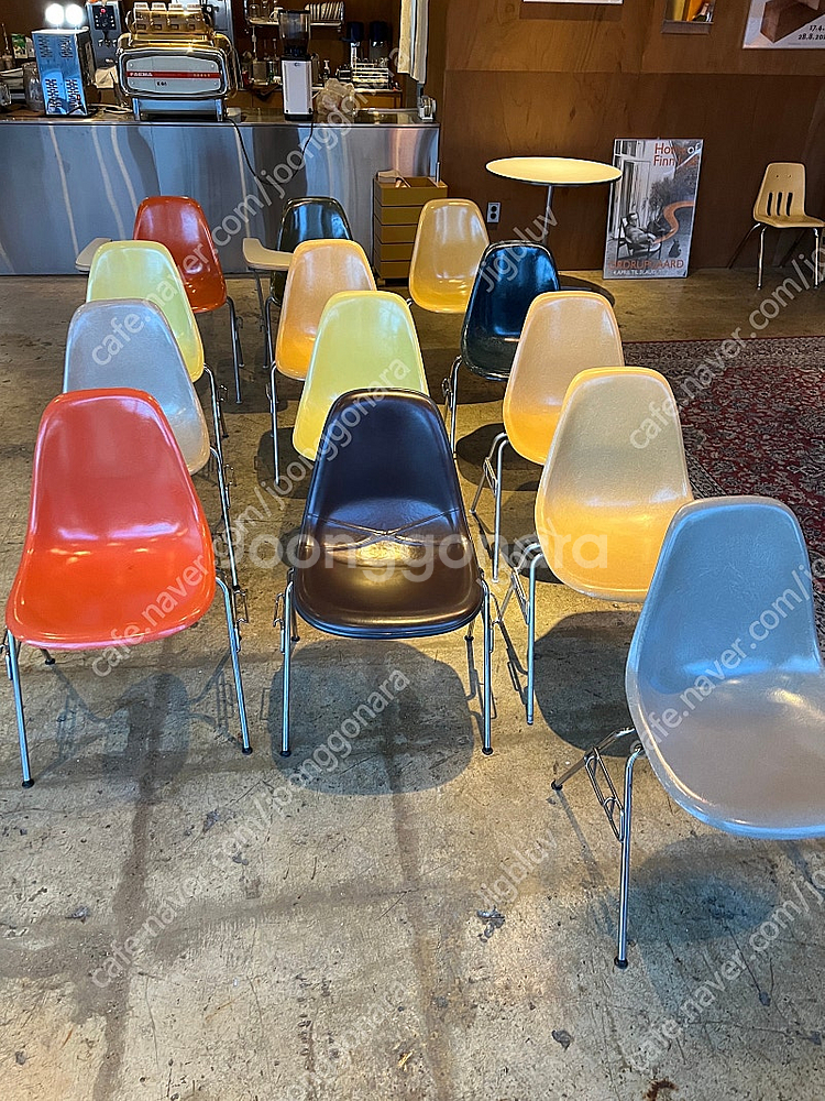 허먼밀러 임스체어 빈티지체어 파이버글라스 카페체어 체어...--0
