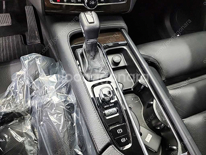 볼보 XC90 2세대 20 D5 AWD 선착순 판매합니...--7