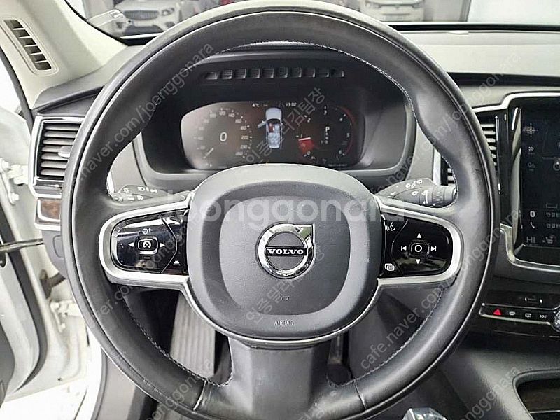 볼보 XC90 2세대 20 D5 AWD 선착순 판매합니...--8