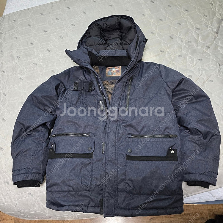 아이더 알비타 패딩 dmw16597 M사이즈--0