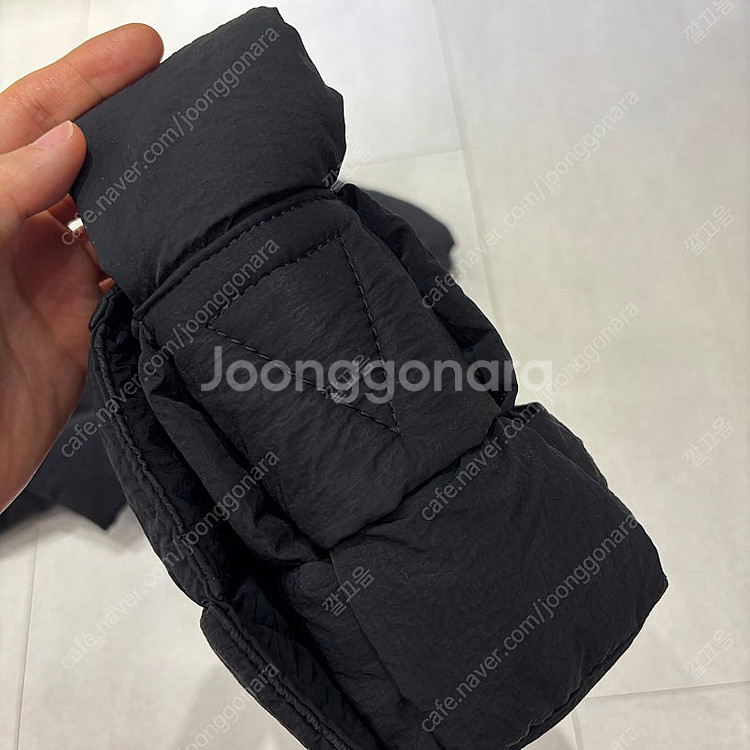 (정품)보테가베네타 패디드 테크 카세트백(크로스백)--6