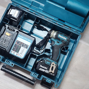 마끼다 임팩드릴 (makita/ DTD 148), 보쉬 앙카드릴(GBH 2-20 SE), 중량 함마드릴(BOSCH/ GBH 5-38D), 디월트 충전 로타리 함마드릴 (DEWALT