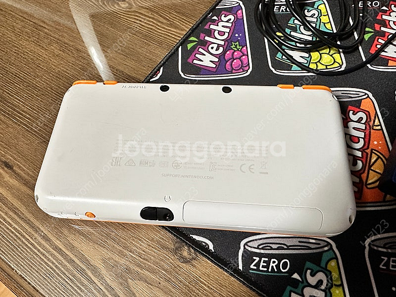new 2ds xl 팝니다.--1