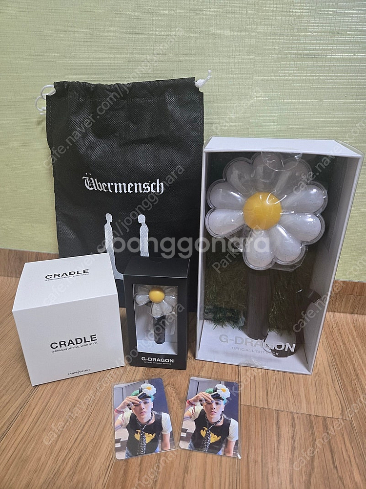 지드래곤 응원봉 + 키링 + 크래들 일괄 팜--0