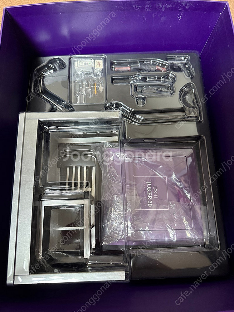 핫토이 다크나이트 조커 판매합니다--2