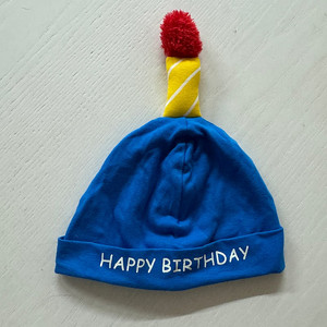꽁떼레베 생일 비니
