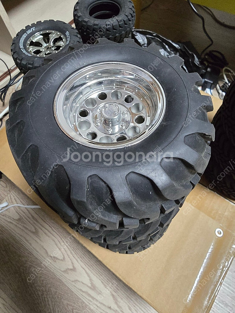 1/10. 트라이얼 메탈 휠타이어 팝니다.--7