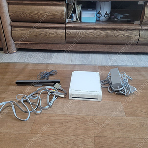 닌텐도 wii 영상단자+본체+어뎁터+센서바 판매합니다