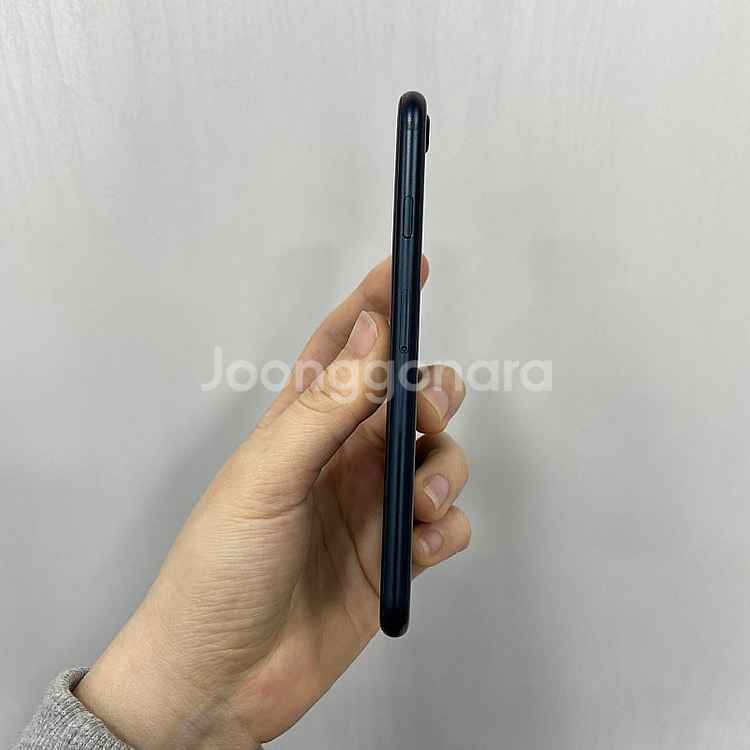 34707 아이폰SE3 64기가 블랙 팝니다 배터리10...--4