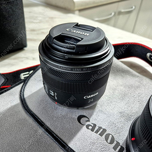 정품 캐논 RF 24mm F1.8 MACRO IS STM 렌즈 팝니다. [상태 최상]