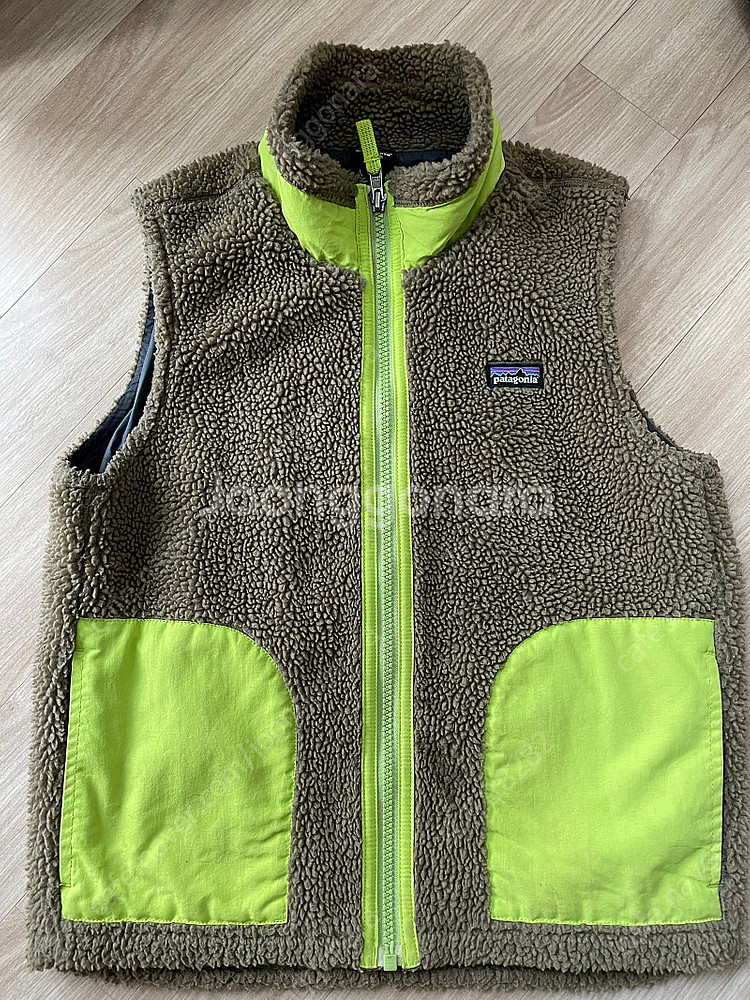 파타고니아 키즈 조끼2개 리버시블점퍼 일반점퍼 총 4개 팝니다--3