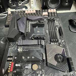 GIGABYTE X570 Aorus Elite