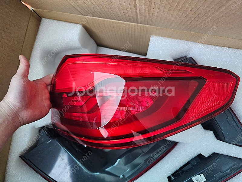 F90 M5 20년식 테일램프 판매합니다.--1