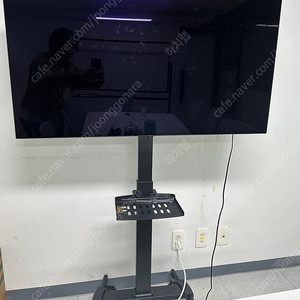 LG oled48 TV 스탠드 세트 팝니다.