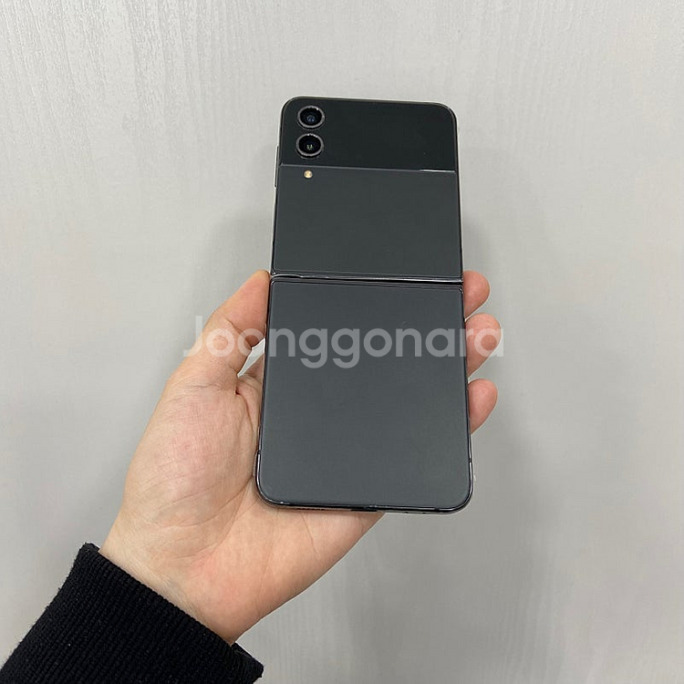 82973 A급. 갤럭시Z플립4 512기가 블랙 삼성리퍼폰 팝니다 <33만원>--2