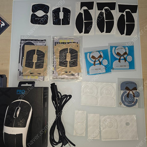 로지텍 G PRO X SUPERLIGHT (지슈라1) + 파워플레이 + 마우스 무선차징독 일괄 판매합니다
