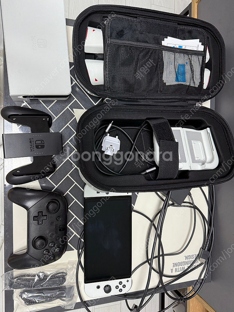 스위치oled + 주변기기 팝니다.--1