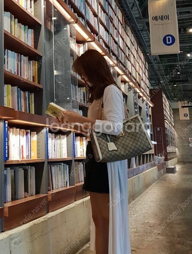 구찌 패들락 숄더백 미디엄--0