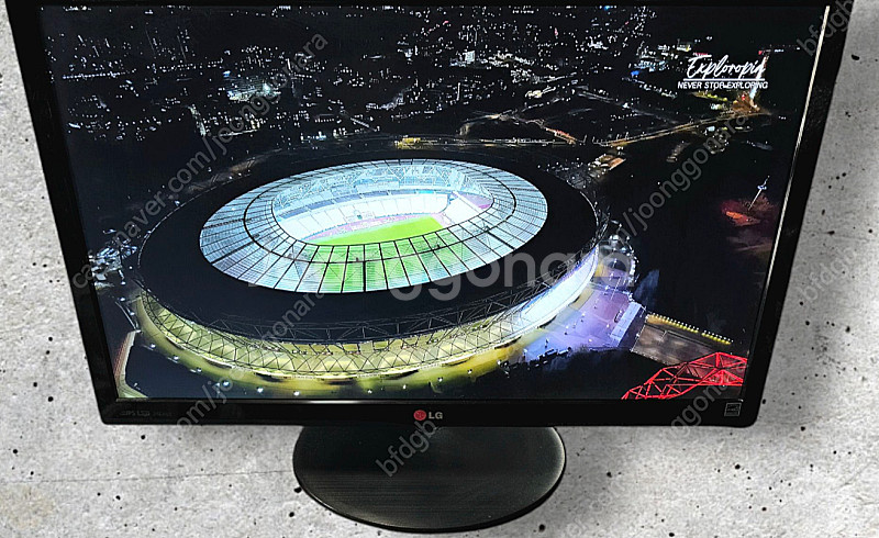 LG 24인치 모니터 24EA53VQ 팝니다--0