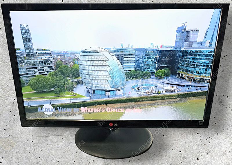 LG 24인치 모니터 24EA53VQ 팝니다--1