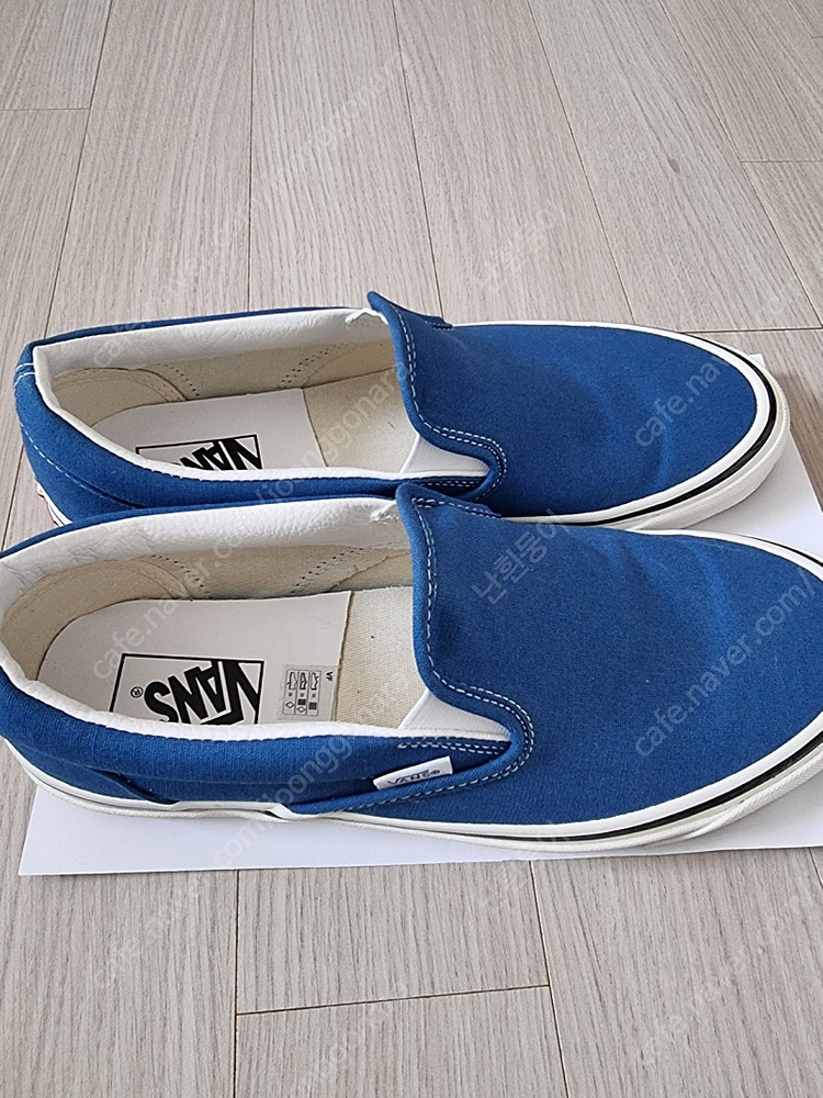 반스 슬립온 흰파 280사이즈 판매해요--1