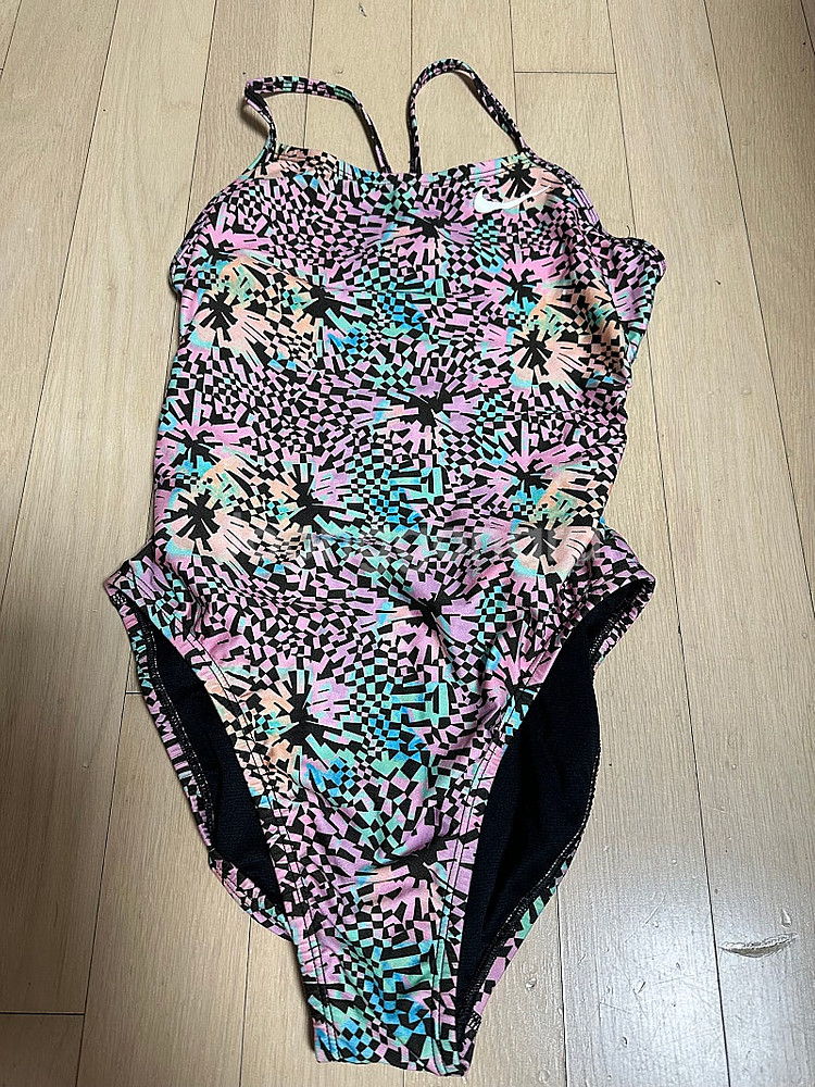 나이키 여성수영복 팔아요--0