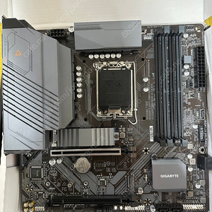 GIGABYTE B660M GAMING X D4
