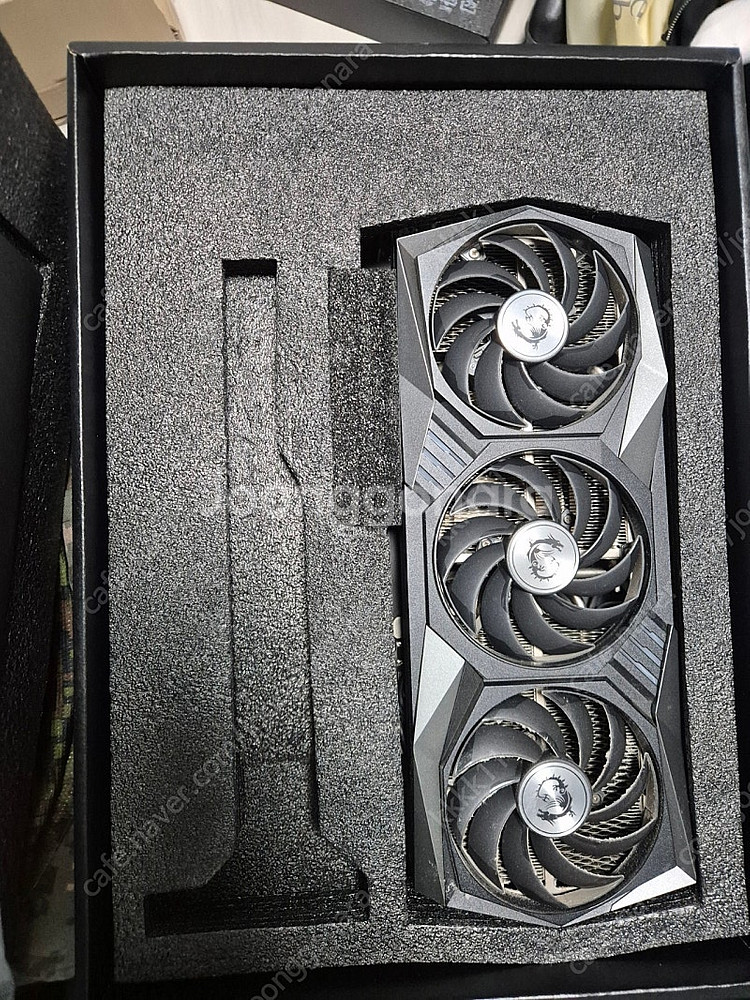 MSI 지포스 RTX 3070 게이밍 X 트리오 8GB--1