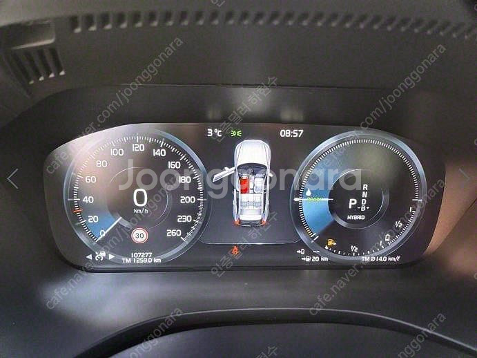 @21년식 XC60(2세대) T8 AWD R 디자인 전...--8