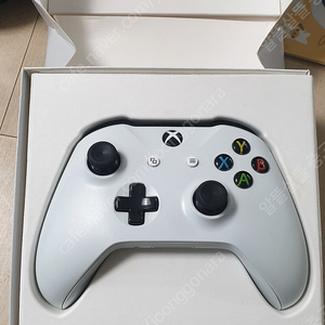 엑박패드 3세대 화이트팝니다