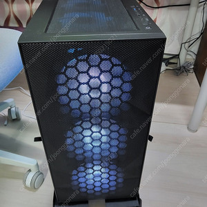 라이젠 9800x3d에 rtx5080 완본체 팝니다