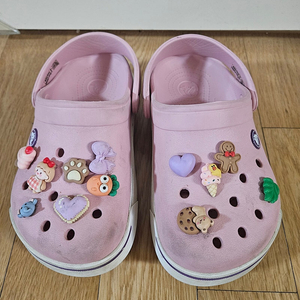 크록스 여아 j1사이즈 택포 8000