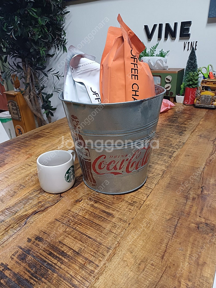 코카콜라 빈티지 철제 바스켓--1
