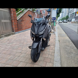 부산 엑스맥스300 xmax 18년 85000km