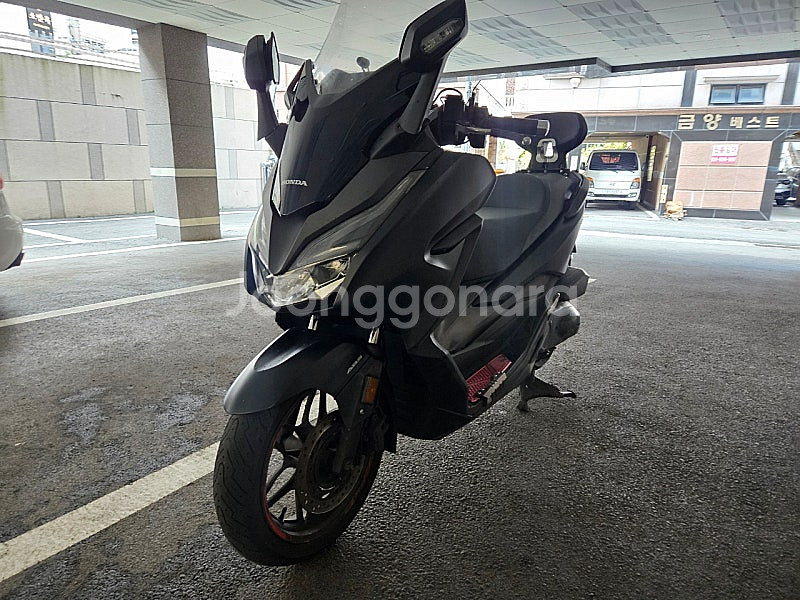 부산혼다 포르자300 깔끔 컨디션 18년식 289만원--0