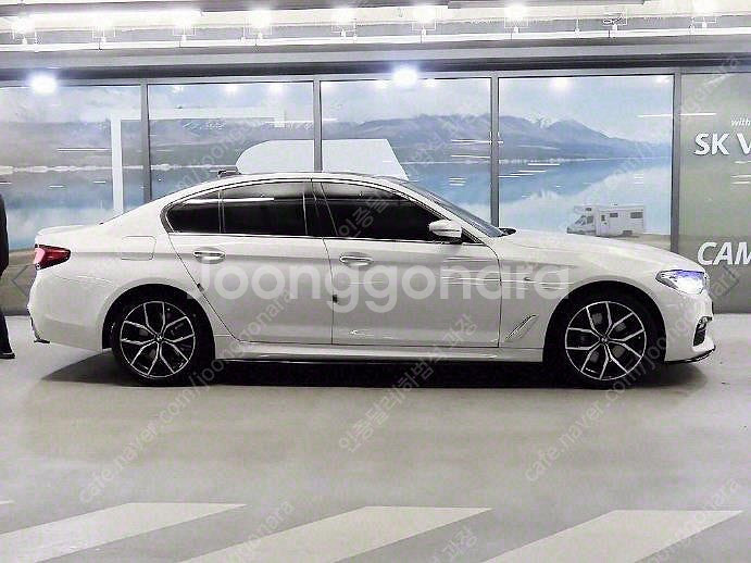 @17년식 5시리즈(7세대) 530i xDrive M스...--3