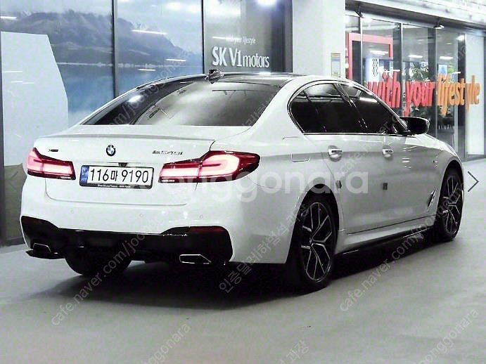@17년식 5시리즈(7세대) 530i xDrive M스...--4